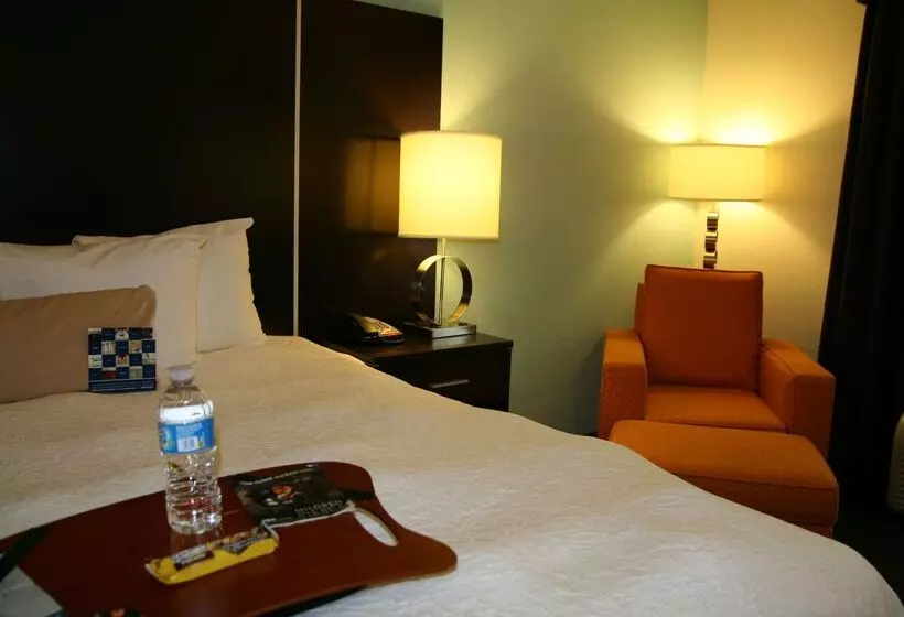 هتل Hampton Inn Shreveport Airport