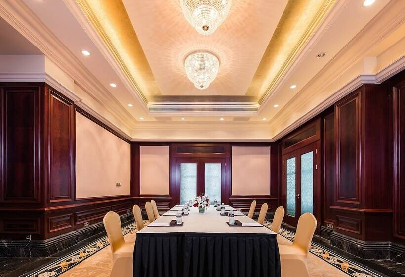 Intercontinental Shanghai Ruijin, An Ihg Hotel Downtown Historic Iconic Garden