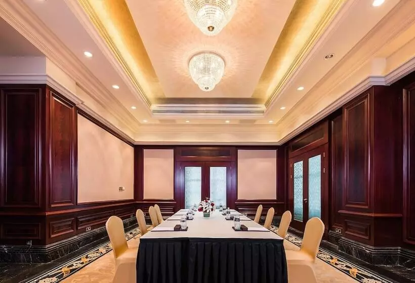 Intercontinental Shanghai Ruijin, An Ihg Hotel Downtown Historic Iconic Garden