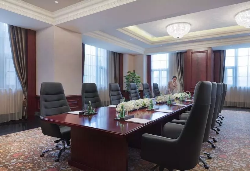 Intercontinental Shanghai Ruijin, An Ihg Hotel Downtown Historic Iconic Garden