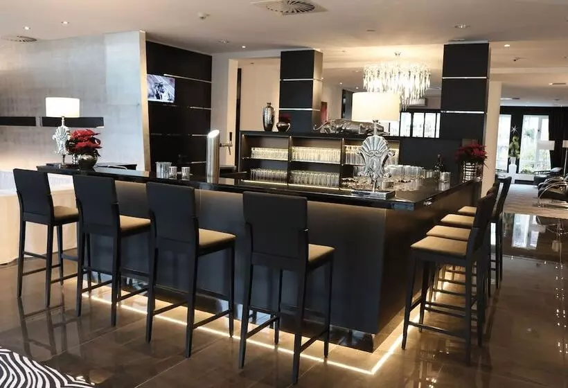 Отель Kurhaus Design Boutique