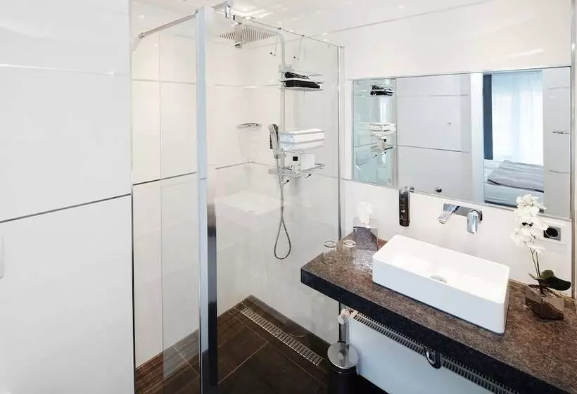 Отель Kurhaus Design Boutique