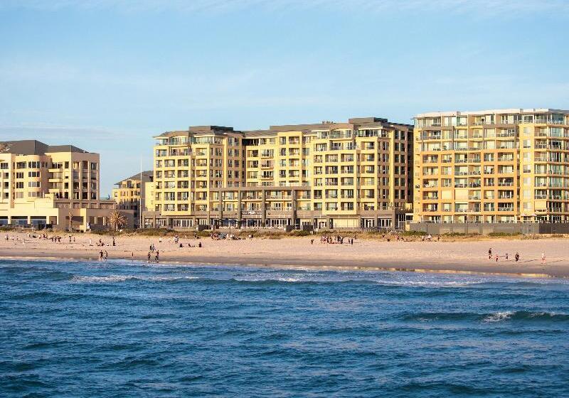 Hotel Oaks Glenelg Plaza Pier Suites