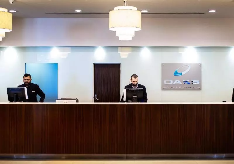 Hotel Oaks Glenelg Plaza Pier Suites