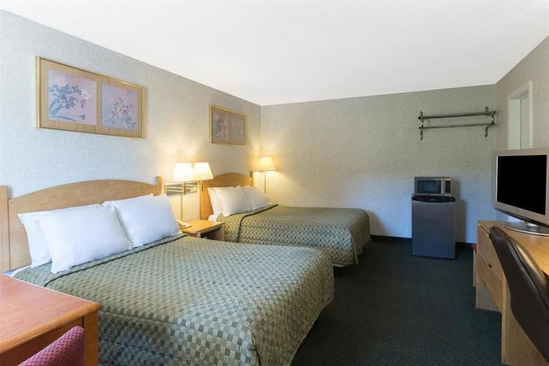 فندق Pocono Night Lodge