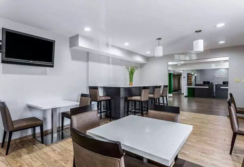 בית מלון כפרי Quality Inn & Suites El Paso I 10