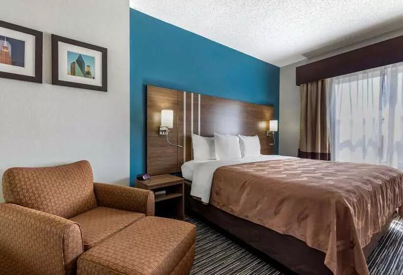 Hotel Quality Inn & Suites I 35 E Walnut Hill