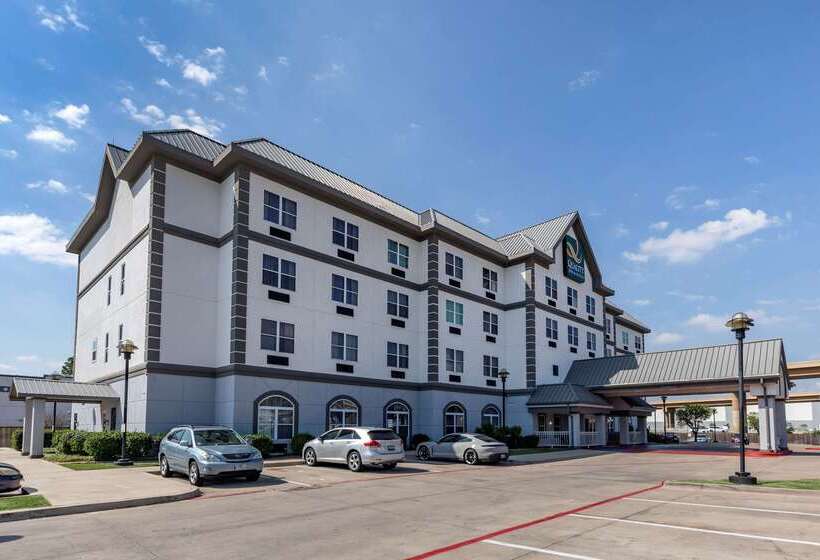 هتل Quality Inn & Suites I 35 E Walnut Hill