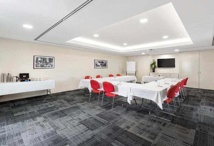 ホテル Quest Narre Warren