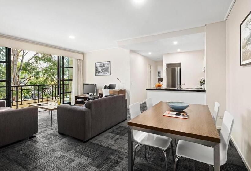 ホテル Quest Narre Warren