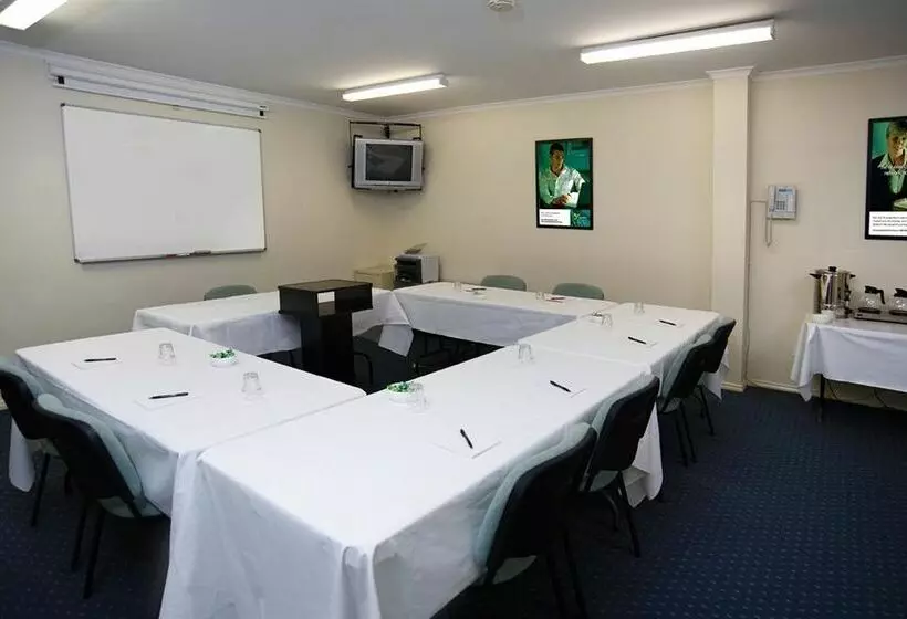 Отель Punt Road Apartment