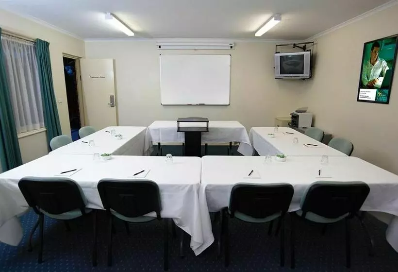 Отель Punt Road Apartment