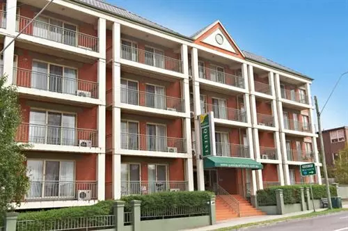 Отель Punt Road Apartment
