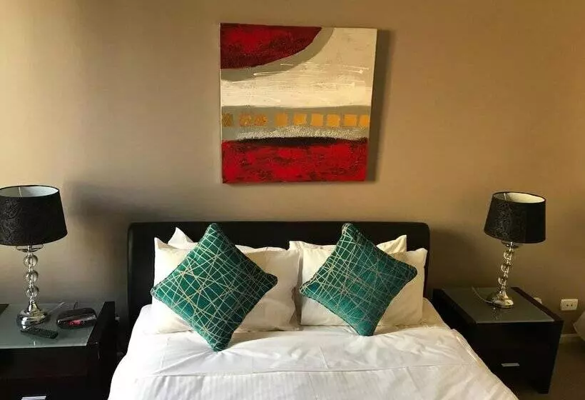 Отель Rnr Serviced Apartments Adelaide