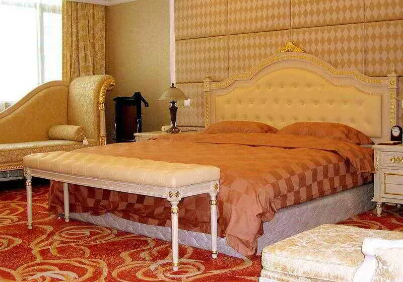 هتل Universal Ever-Rich