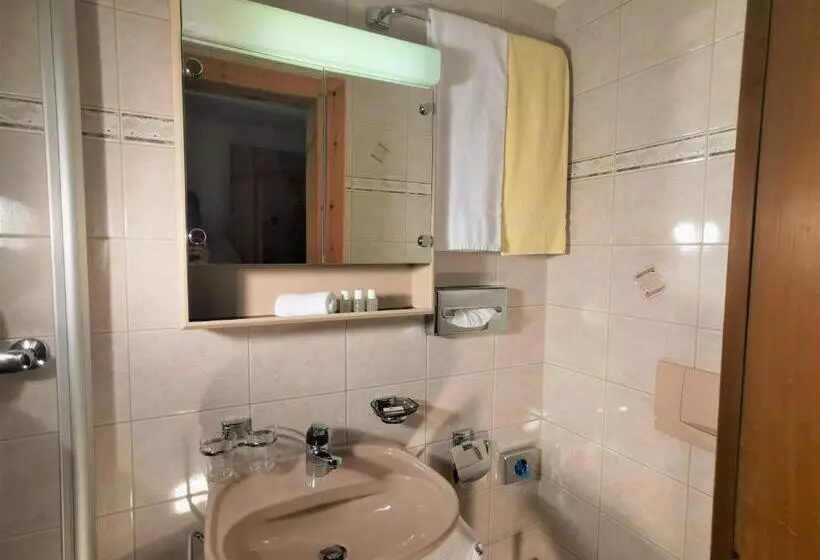 Hotel Walliserhof Leukerbad Therme