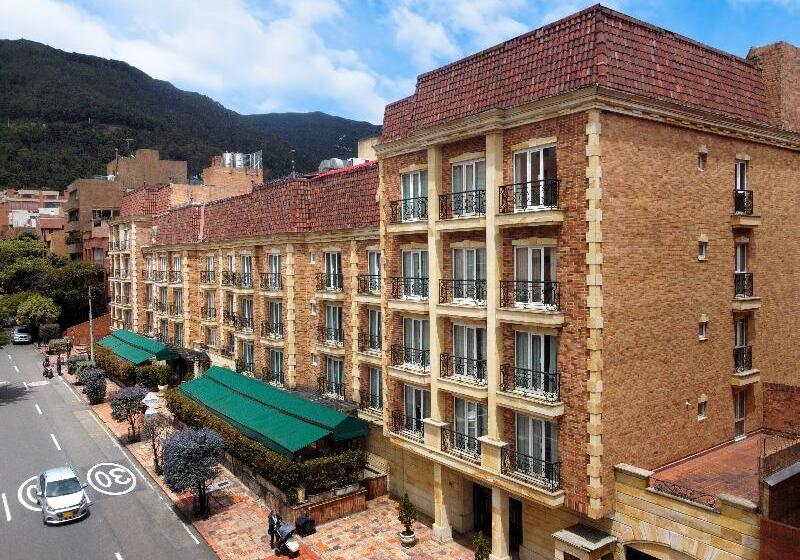 هتل Windsor House Inn By Geh Suites