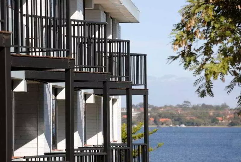 Lodestar Waterside Apartments