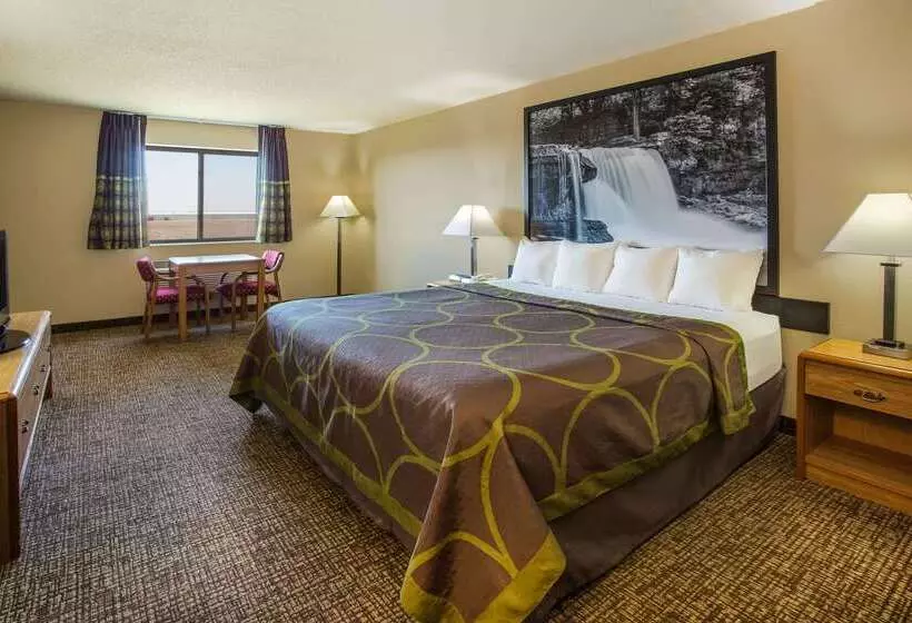 모텔 Super 8 By Wyndham Remington