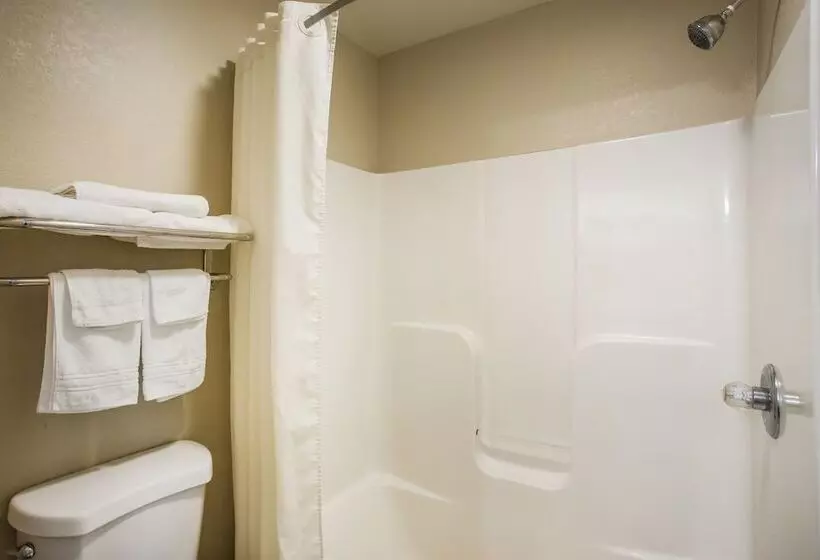 모텔 Super 8 By Wyndham Remington