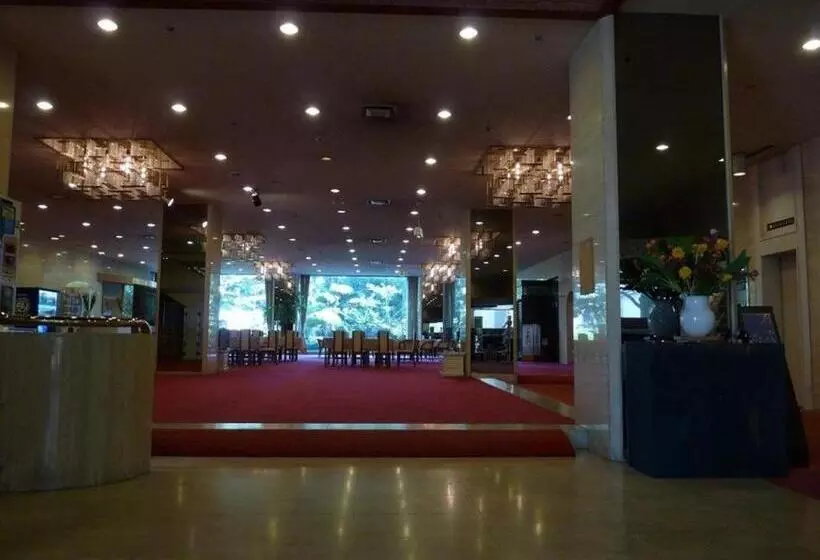 Hotelli Miyakonojo Royal