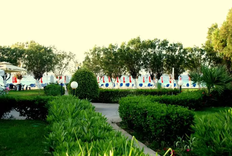 Bayside Hotel Katsaras