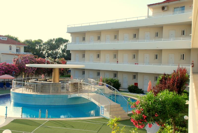 Bayside Hotel Katsaras