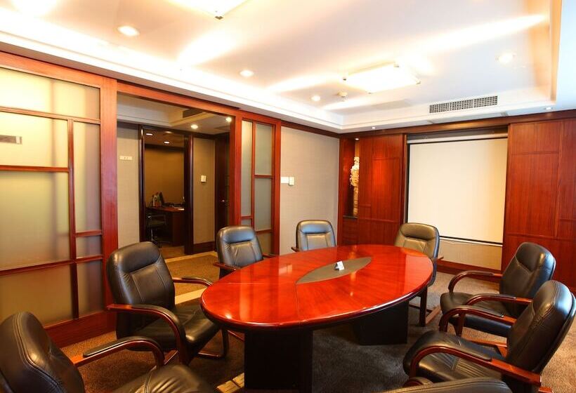 فندق Grand International