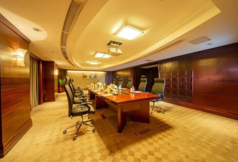 فندق Grand International