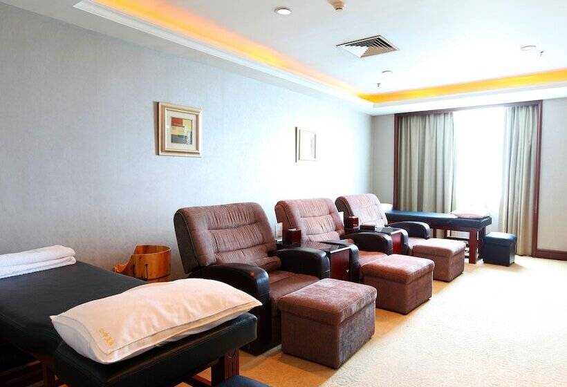 فندق Grand International