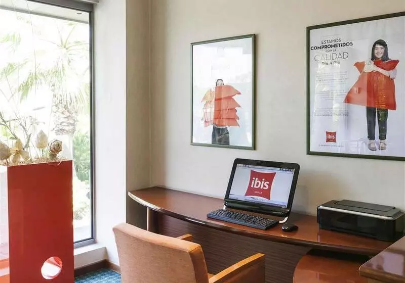 酒店 Ibis Valencia Bonaire Aeropuerto