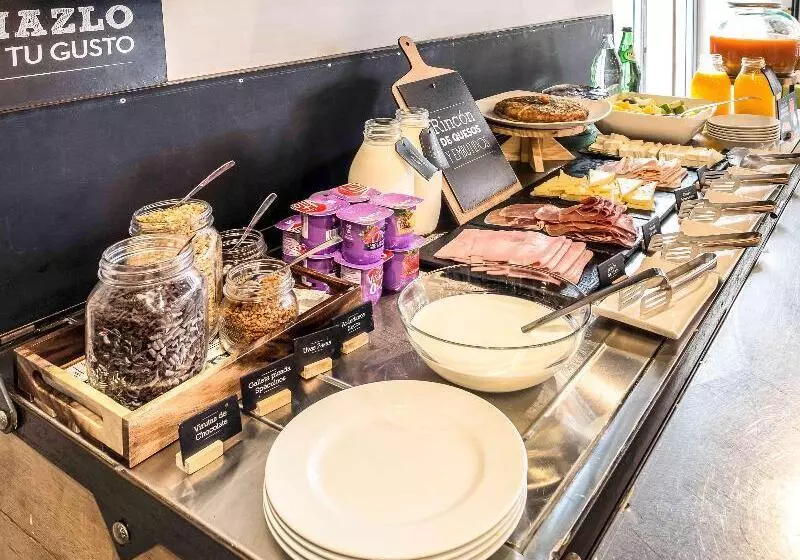 酒店 Ibis Valencia Bonaire Aeropuerto