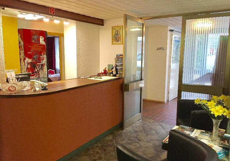 Отель Kull Von Schmidsfelden