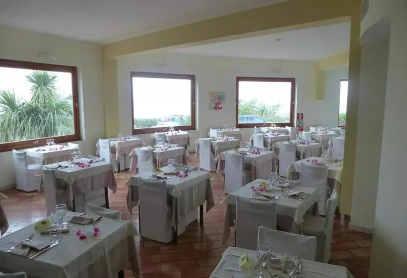 Отель Lh Pedraladda Resort