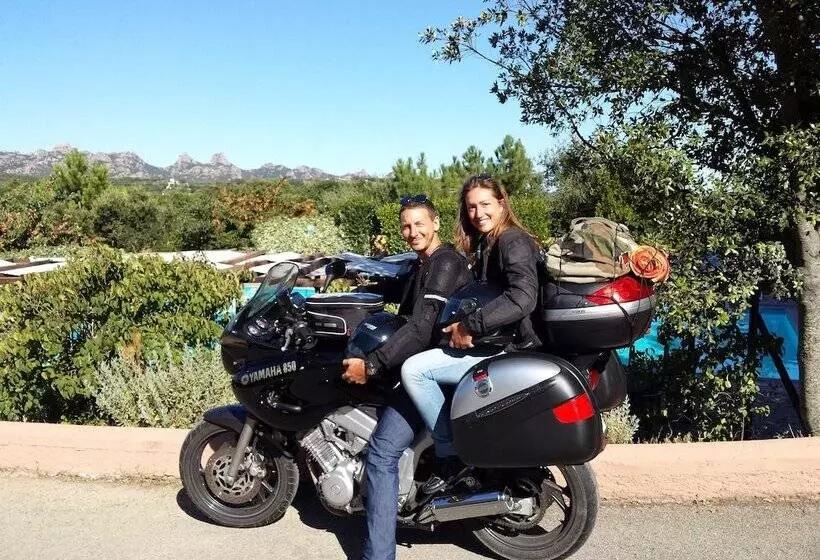 Отель Pausania Inn