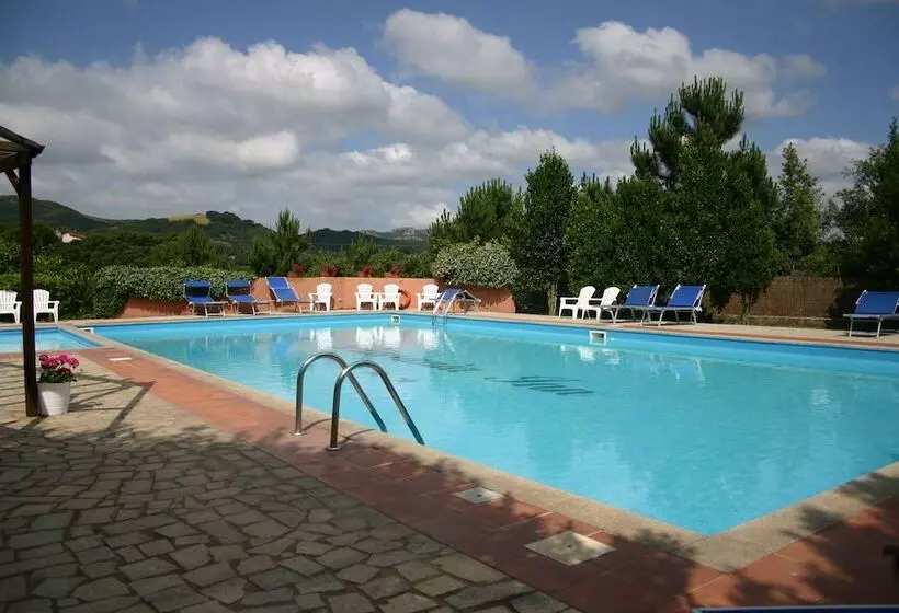 Отель Pausania Inn