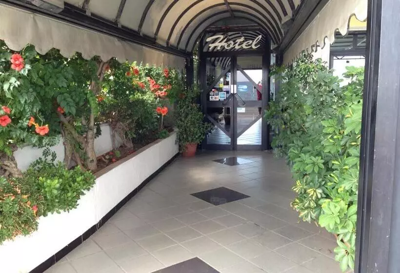 ホテル Ristorante Stellato