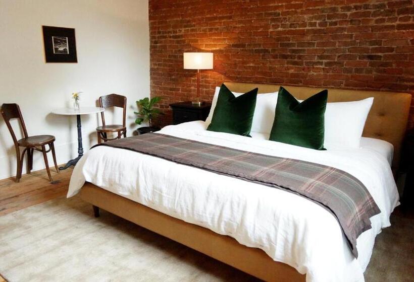 Imperial Hotel + Restaurant