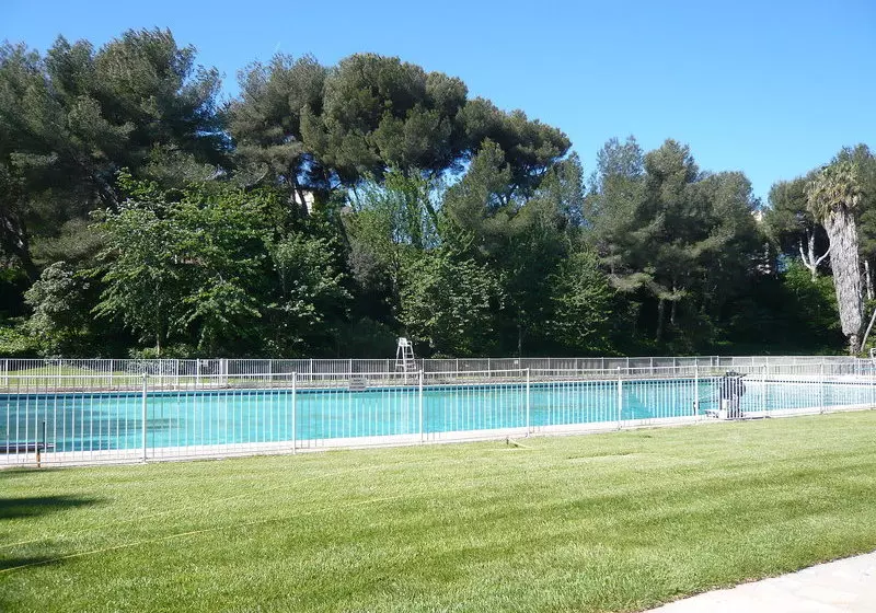 Hotelli Luberon Loisirs