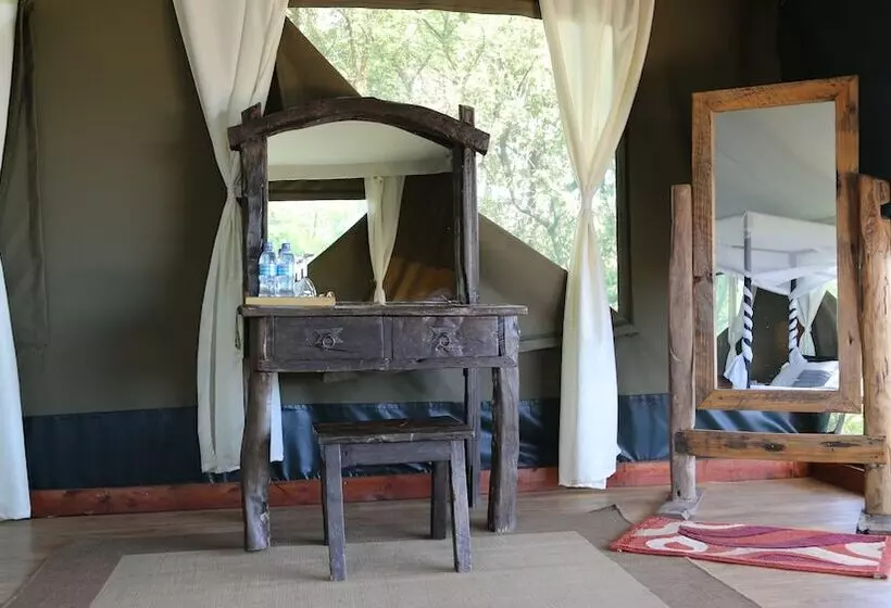 ホテル Ngorongoro Wild Camps