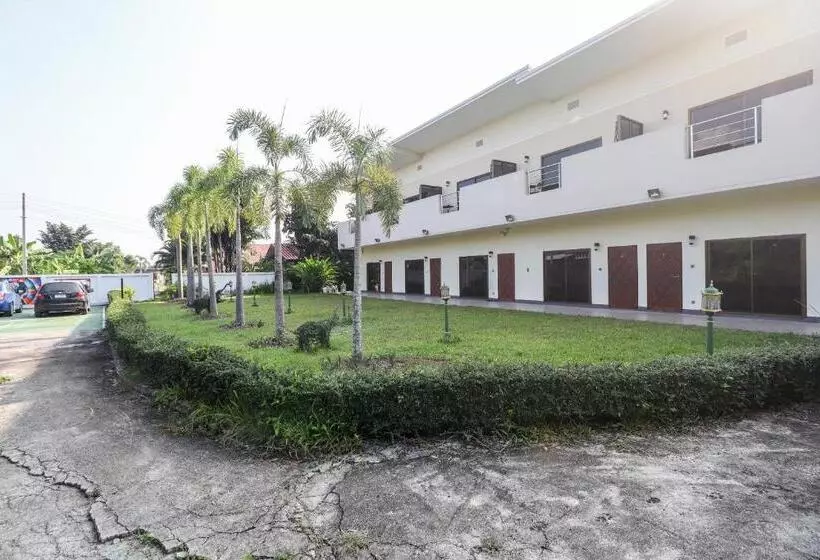 Hotelli Relax Garden House