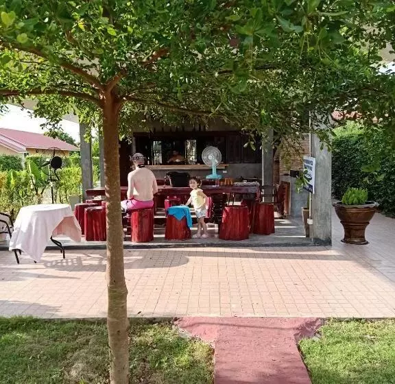 Hotelli Relax Garden House