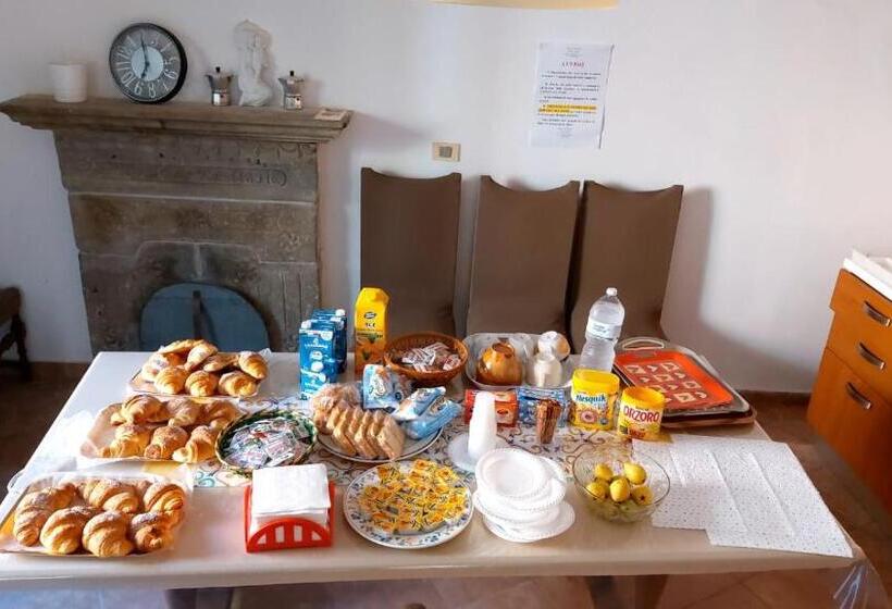 B&b Don Peppe  Don Ilario