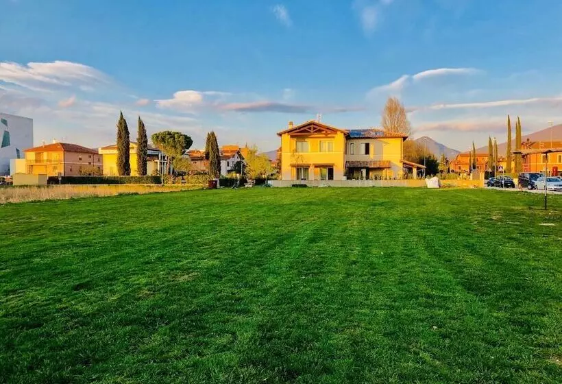 تختخواب و صبحانه Villa Pirignano