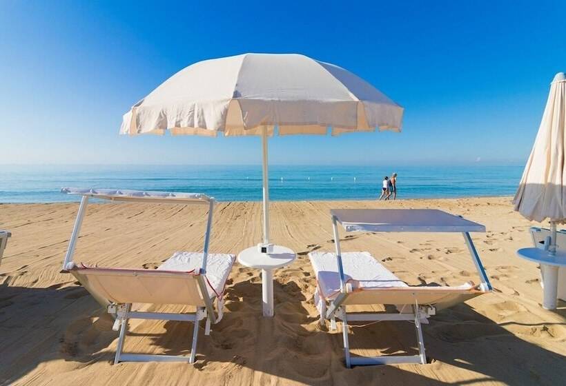 Отель Club Ravezzo