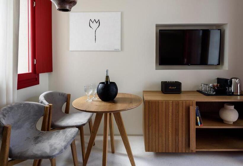 호텔 Potnia Theron Suites