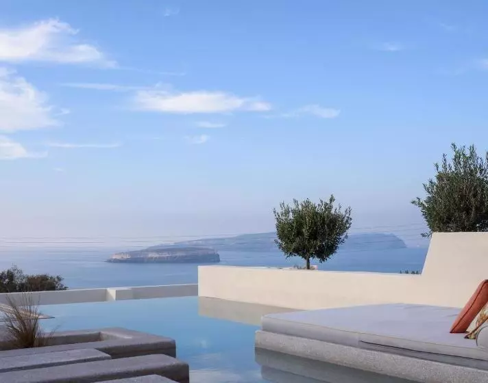 Hotelli Potnia Theron Suites