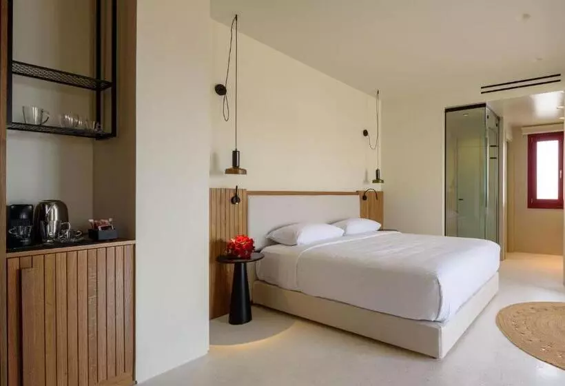 Hotelli Potnia Theron Suites