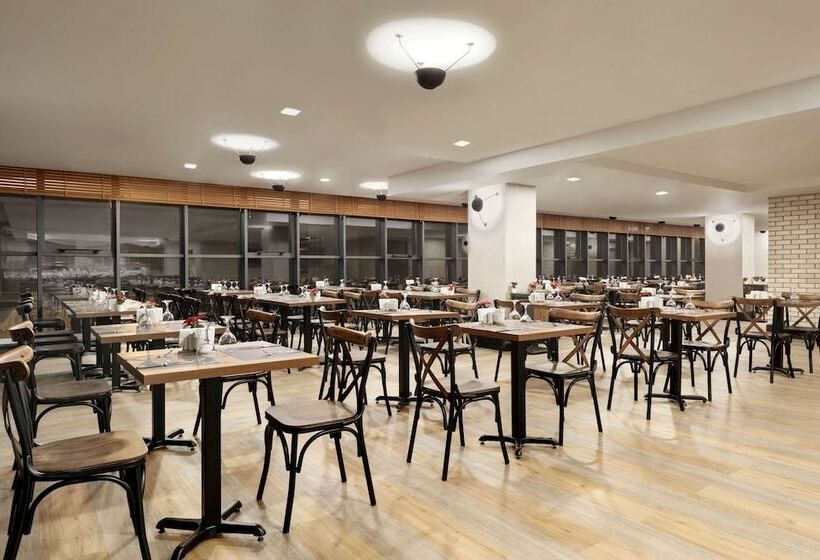 هتل Ramada By Wyndham Tire