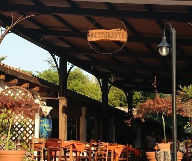 호텔 Porticello Village Campsite